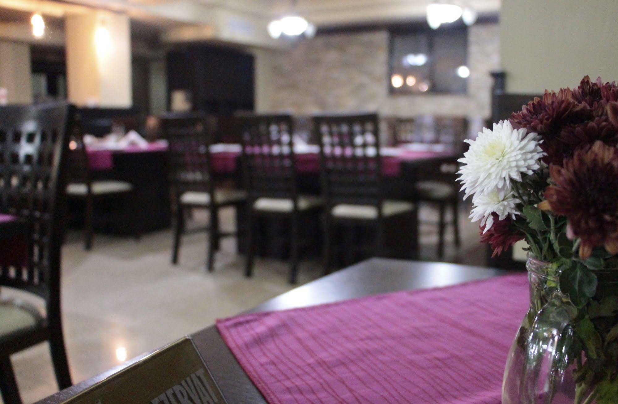 Hotel Angellis Timisoara Esterno foto