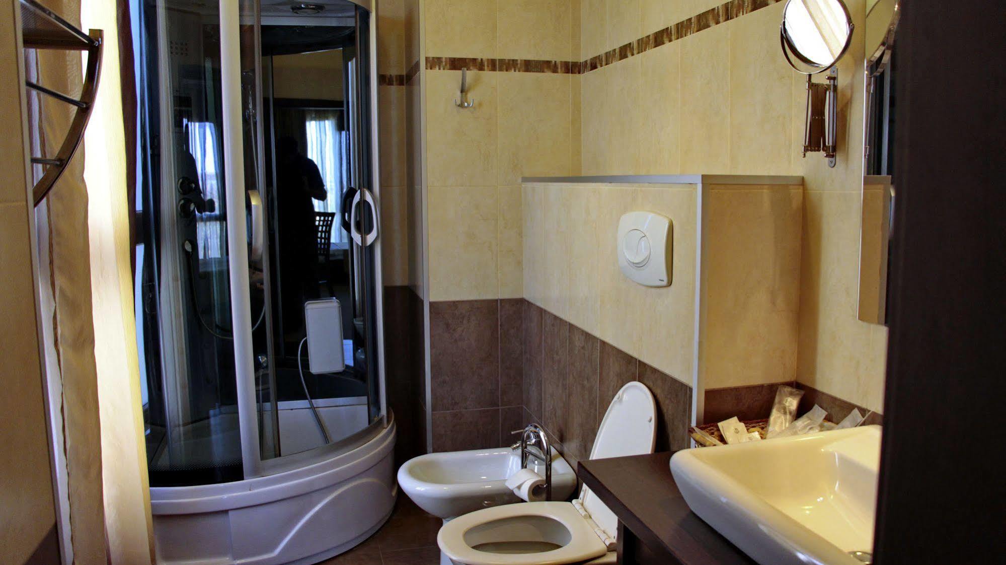 Hotel Angellis Timisoara Esterno foto
