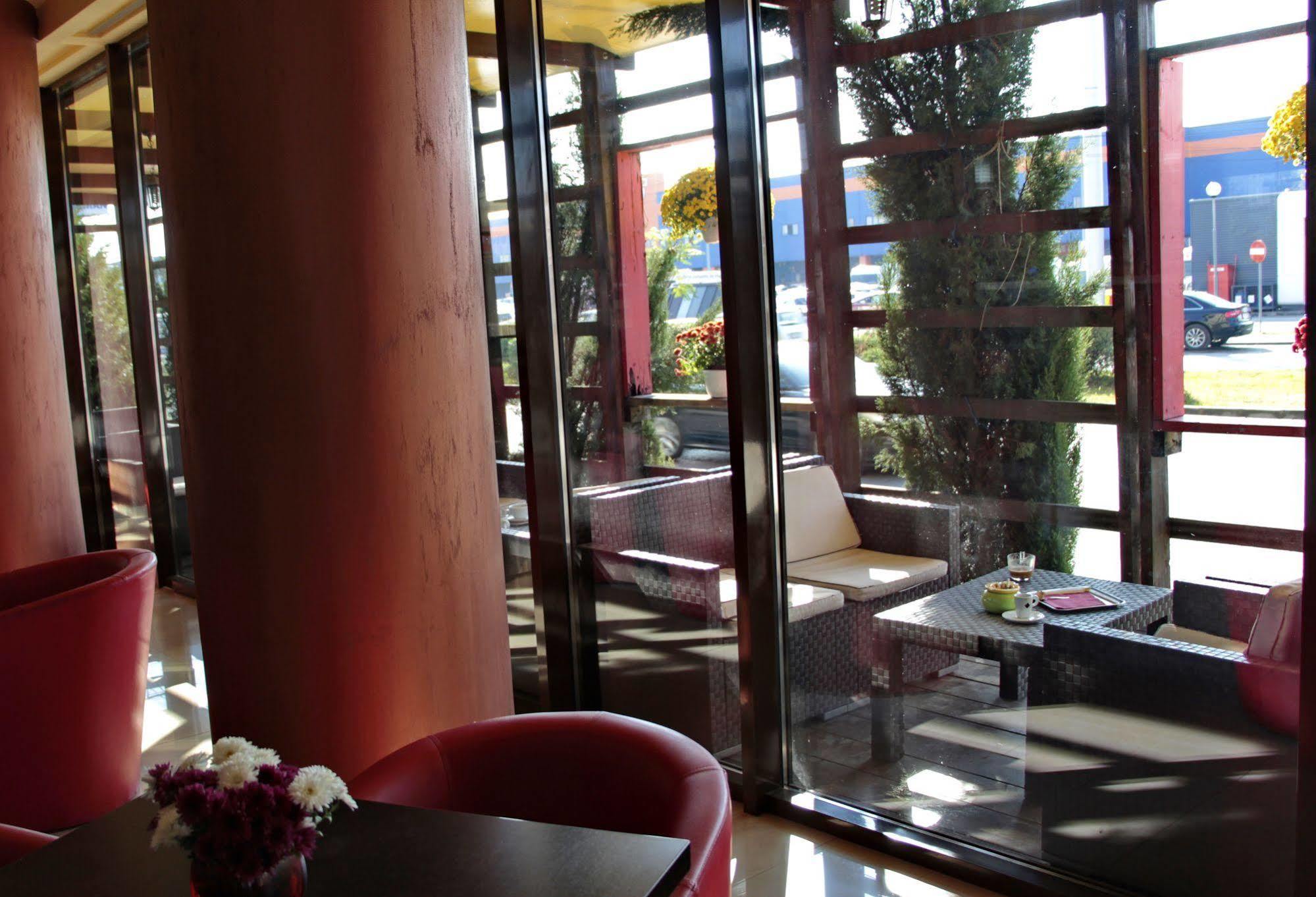 Hotel Angellis Timisoara Esterno foto