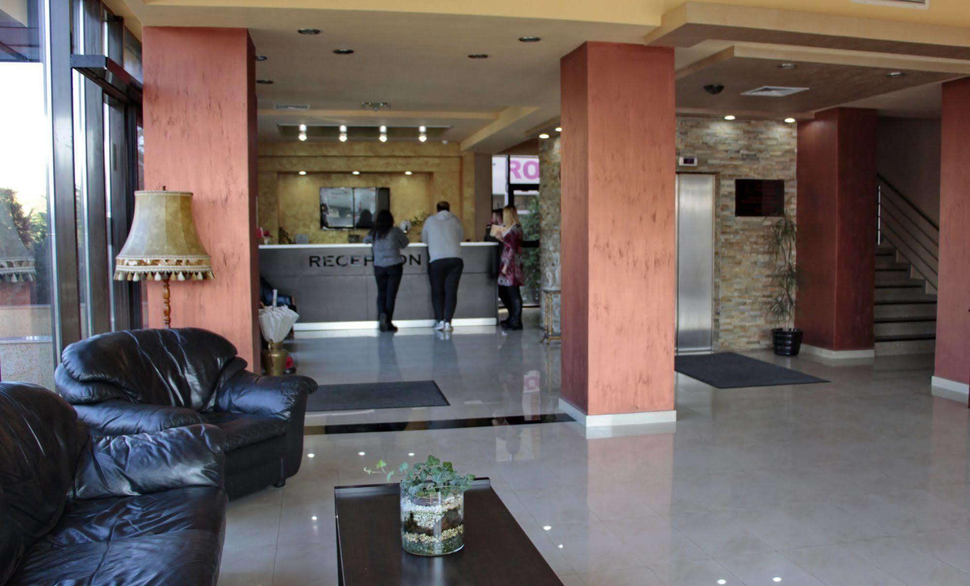 Hotel Angellis Timisoara Esterno foto